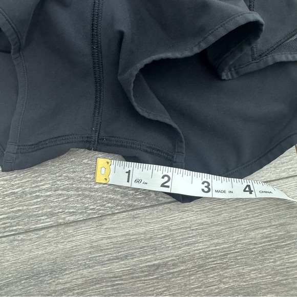 Lululemon Hotty Hot 2.5” Inseam Short In Black Size 6 - Picture 14 of 14